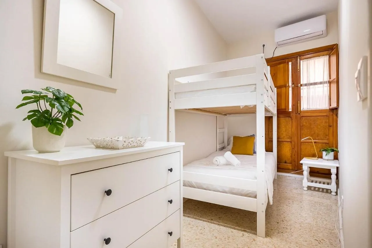 Canarios Sweet Home Seville 0*,  Spain